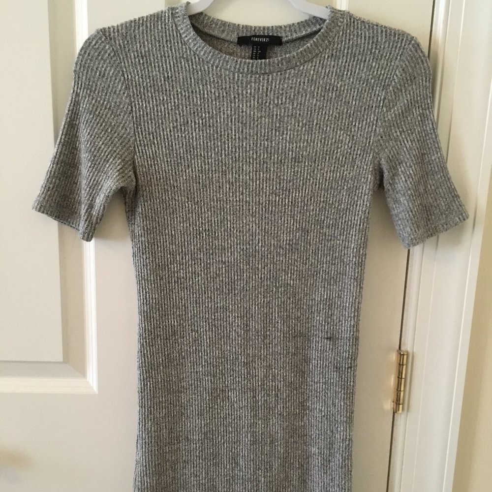 Gray rib knit body-con dress